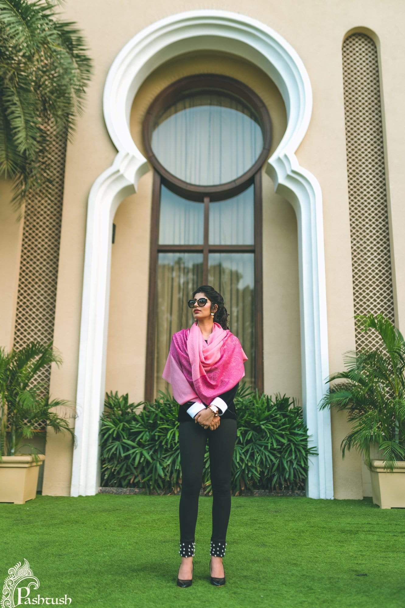 Pashtush Women'S Extra Fine Wool Reversible Stole With Paiseley Weave, Pink - Image 3